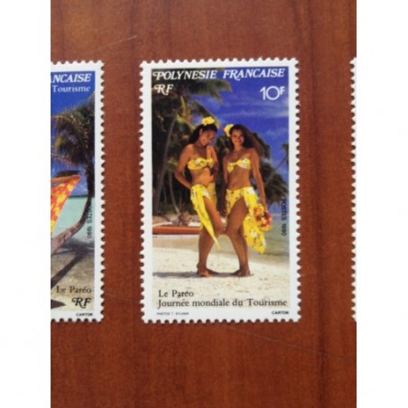 POLYNESIE NUM 366 ** MNH Tourisme Pareo ANNEE 1990